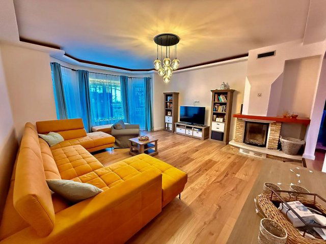 Eladó családi ház, Budapesten, XVII. kerületben 250 M Ft