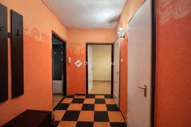Eladó panellakás, Budapesten, XV. kerületben 65.5 M Ft, 2 szobás