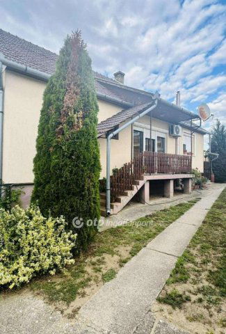 Eladó családi ház, Kékcsén 31 M Ft, 4 szobás