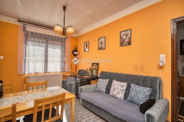 Eladó családi ház, Inárcson 89.9 M Ft, 2 szobás