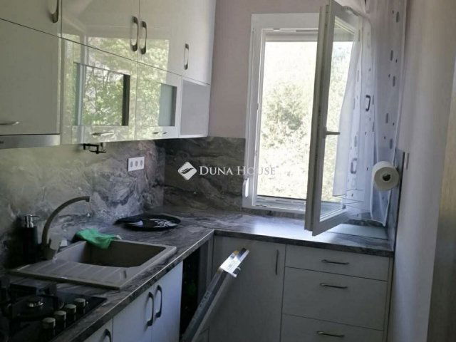 Eladó téglalakás, Nagykanizsán 43 M Ft, 3 szobás