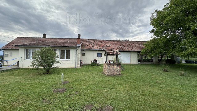 Eladó családi ház, Szegerdőn 39.9 M Ft, 9 szobás