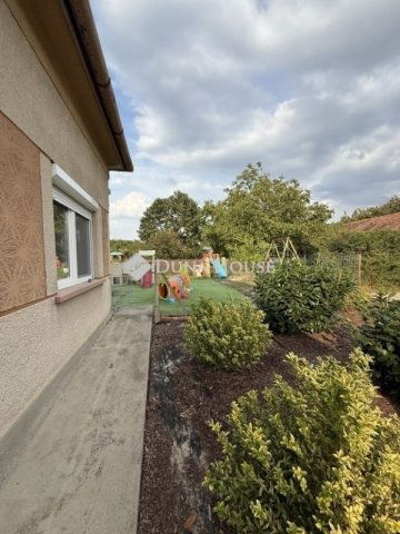 Eladó családi ház, Ráckevén 53 M Ft, 2 szobás