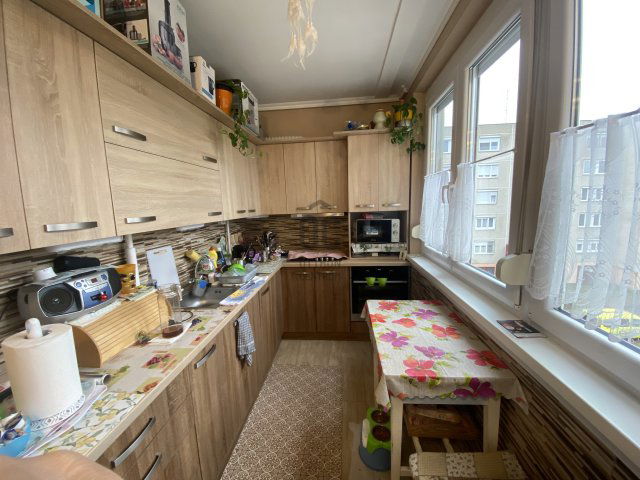 Eladó panellakás, Cegléden 44.99 M Ft, 2 szobás