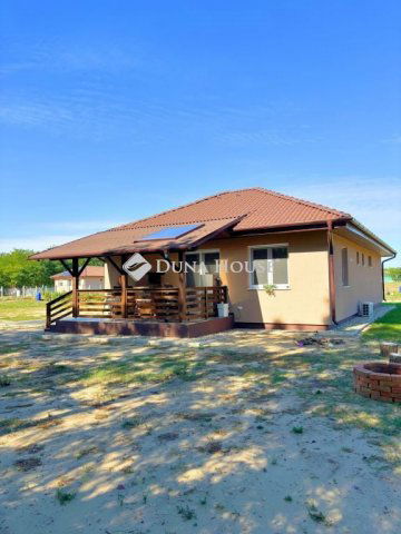 Eladó családi ház, Kecskeméten 57.75 M Ft, 4 szobás