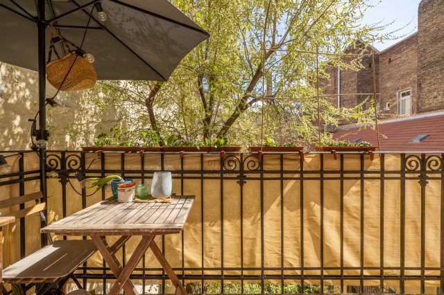 Eladó téglalakás, Budapesten, VII. kerületben 100 M Ft, 3 szobás