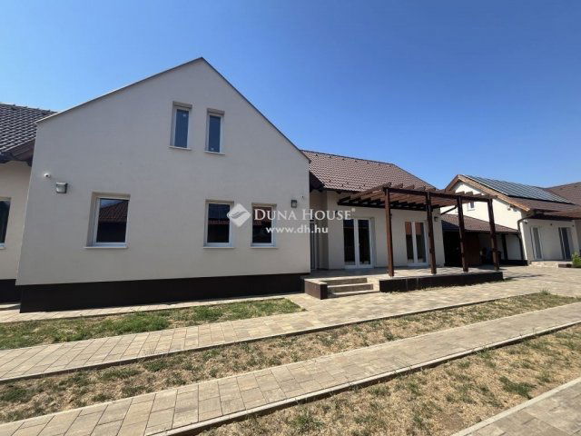 Eladó ikerház, Kartalon 74 M Ft, 4 szobás / költözzbe.hu