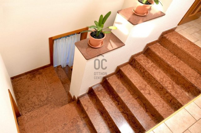 Eladó családi ház, Veresegyházon 189 M Ft, 7 szobás