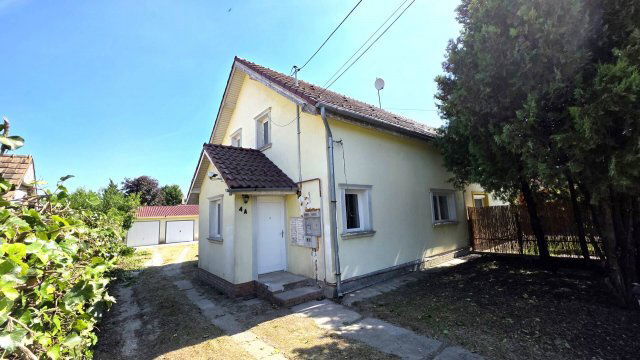 Eladó családi ház, Szigethalmon 65.9 M Ft, 2+2 szobás