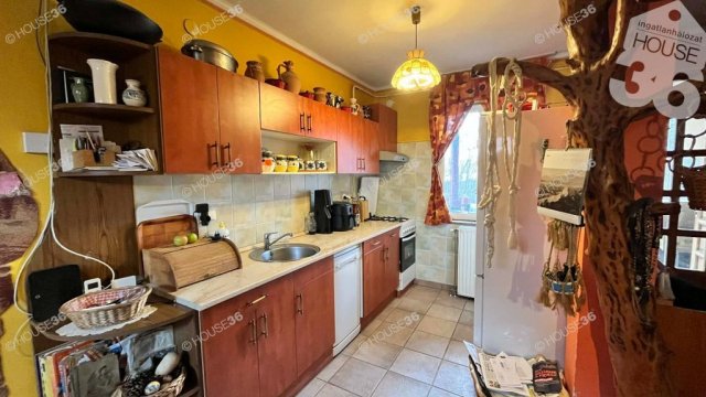Eladó családi ház, Városföldön 74.5 M Ft, 4 szobás