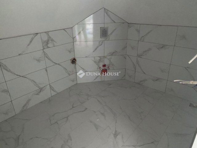 Eladó téglalakás, Fertőszentmiklóson 62.9 M Ft, 3 szobás