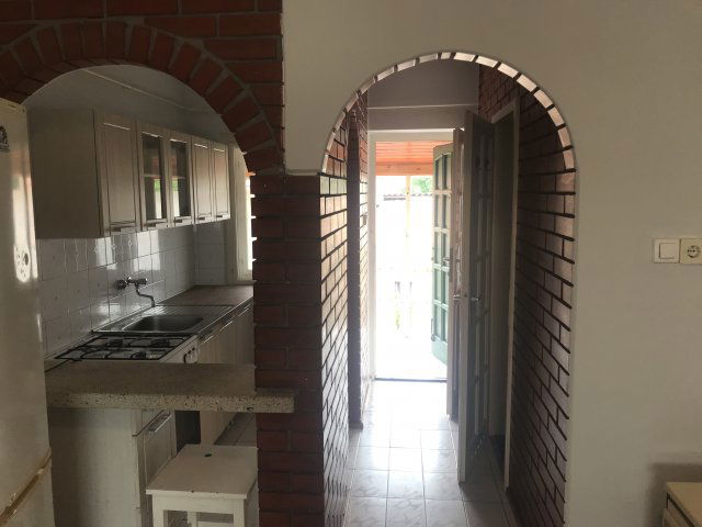 Kiadó téglalakás, albérlet, Cegléden, Furulya utcában