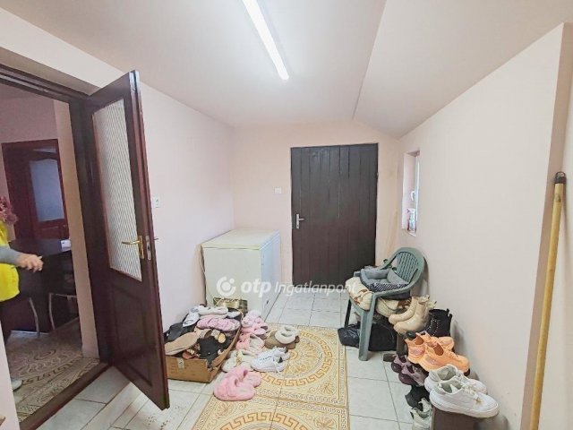 Eladó családi ház, Törökszentmiklóson 27.7 M Ft, 3 szobás