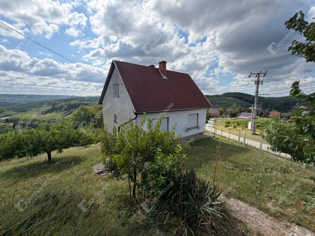 Eladó családi ház, Zalaegerszegen 23.9 M Ft, 4 szobás
