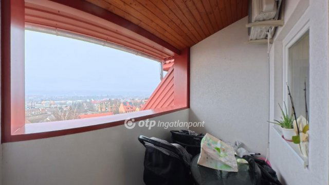 Eladó téglalakás, Egerben 67 M Ft, 2 szobás