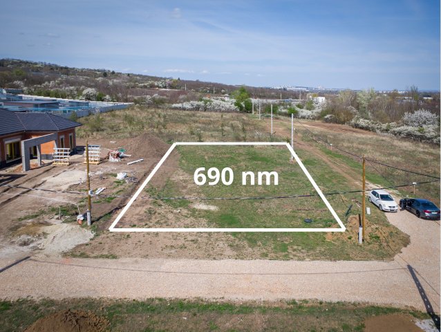 Eladó telek, Mályin, Akácos utcában 13.5 M Ft