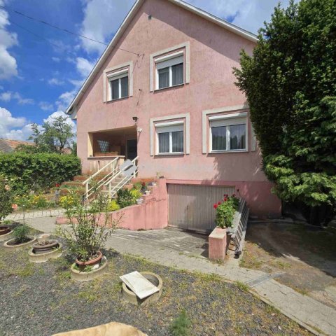 Eladó családi ház, Nagykőrösön 66.9 M Ft, 4 szobás