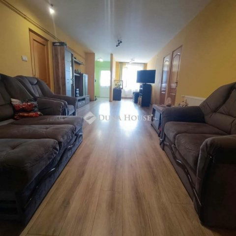 Eladó családi ház, Kecskeméten 90 M Ft, 4 szobás