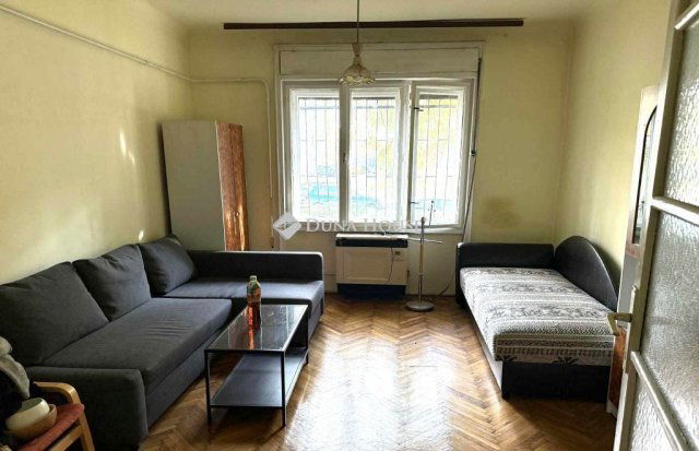 Eladó téglalakás, Budapesten, IV. kerületben, Árpád úton