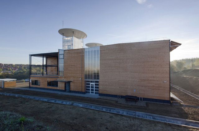 Eladó ipari ingatlan, Komlón 628.65 M Ft, 1+1 szobás