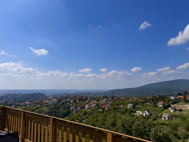 Eladó családi ház, Pécsett 114.9 M Ft, 2+2 szobás