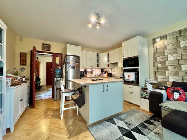 Eladó téglalakás, Pécsett, Endresz György utcában 123.5 M Ft