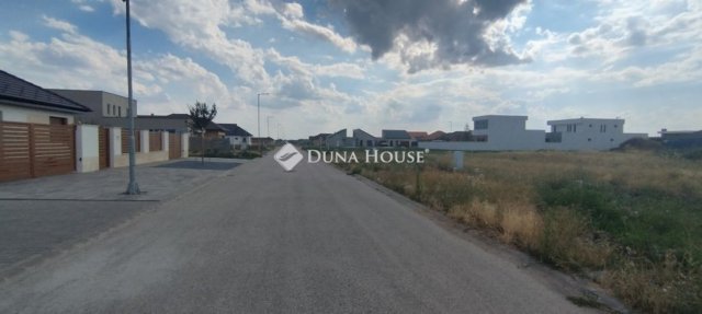 Eladó ikerház, Jászberényben 58.9 M Ft, 4 szobás