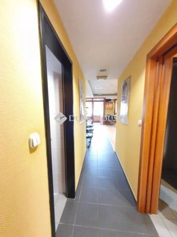 Eladó üzlethelyiség, Budapesten, IV. kerületben 75 M Ft