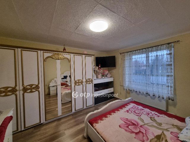 Eladó családi ház, Celldömölkön 54.99 M Ft, 2+1 szobás