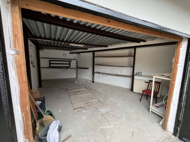 Eladó garázs, Dunaújvárosban 6.5 M Ft / költözzbe.hu