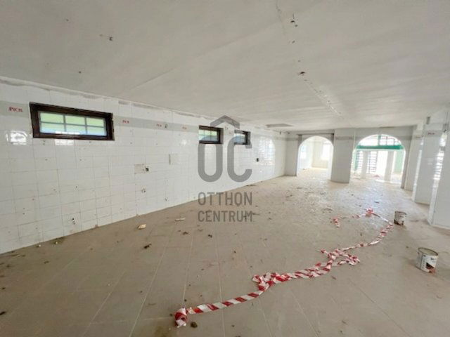 Eladó ipari ingatlan, Révfülöpön 220 M Ft