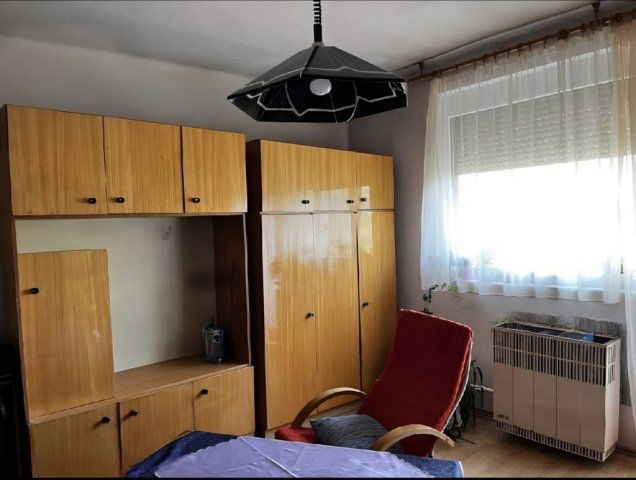 Eladó téglalakás, Egerben 32.9 M Ft, 2+1 szobás