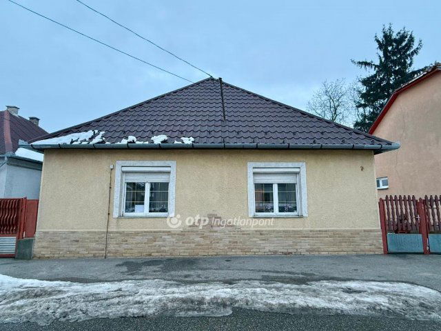 Eladó családi ház, Kisvárdán 49.9 M Ft, 3 szobás