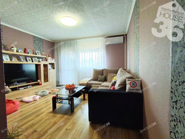 Eladó panellakás, Kecskeméten 47.5 M Ft, 2 szobás