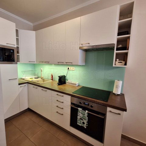 Eladó téglalakás, Siófokon 135.5 M Ft, 3 szobás