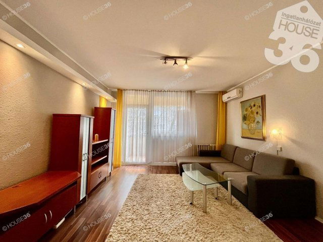 Kiadó panellakás, albérlet, Kecskeméten 180 E Ft / hó, 2 szobás