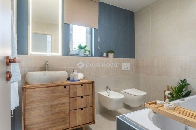 Eladó téglalakás, Budapesten, XVII. kerületben 139 M Ft