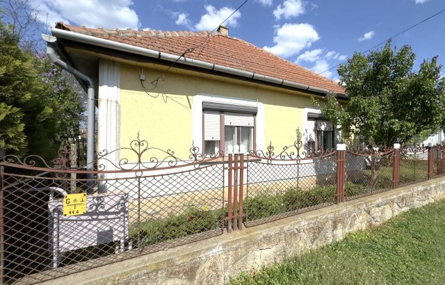 Eladó családi ház, Taktaharkányon 10.5 M Ft, 2+1 szobás