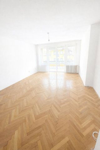 Eladó téglalakás, Vácon 84.99 M Ft, 4 szobás