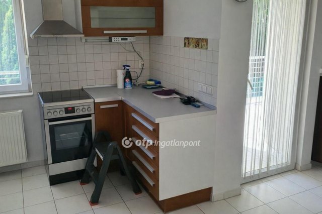 Eladó téglalakás, Budapesten, III. kerületben 115 M Ft, 2 szobás