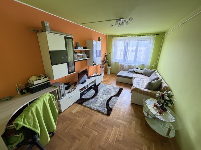 Eladó panellakás, Budapesten, III. kerületben, Kiskorona utcában