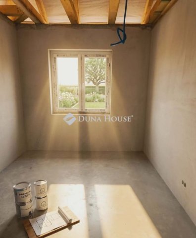 Eladó ikerház, Nyíregyházán 100 M Ft, 5 szobás