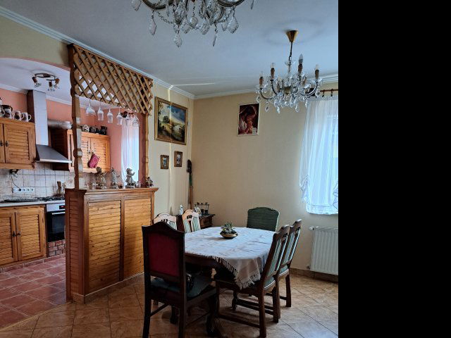 Eladó családi ház, Egerben 129 M Ft, 5 szobás