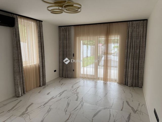 Eladó családi ház, Budapesten, XV. kerületben 175 M Ft, 4 szobás