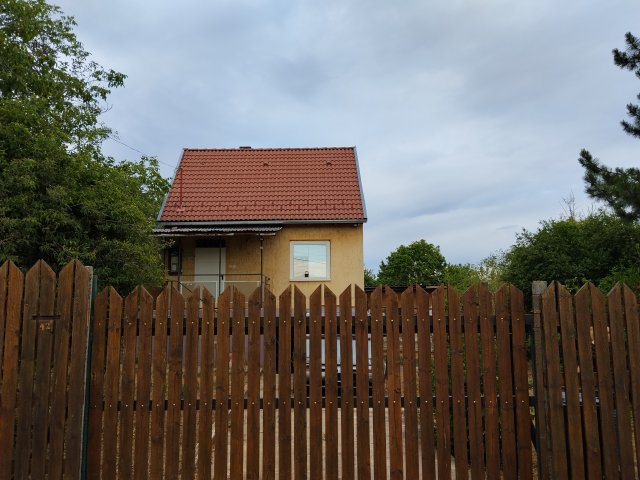 Eladó nyaraló, Törökbálinton 63.9 M Ft, 2 szobás