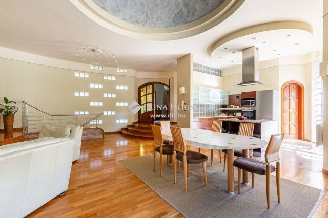 Eladó családi ház, Herceghalomon 456.9 M Ft, 5 szobás