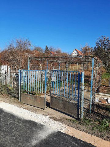 Eladó nyaraló, Oroszlányban 11.9 M Ft, 1 szobás