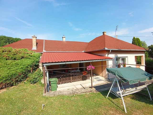 Eladó családi ház, Alsópetényen 68.9 M Ft, 4 szobás