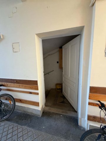 Eladó üzlethelyiség, Szombathelyen 9.5 M Ft, 6 szobás