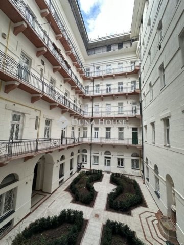 Eladó téglalakás, Budapesten, V. kerületben 239 M Ft, 3 szobás